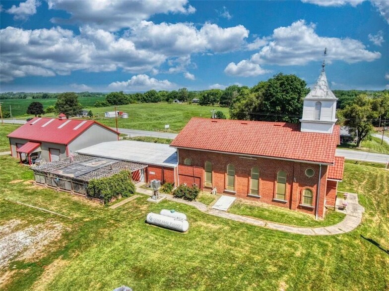 Primary Photo Of 100 S Lynn St, Dover Winery Vineyard For Sale