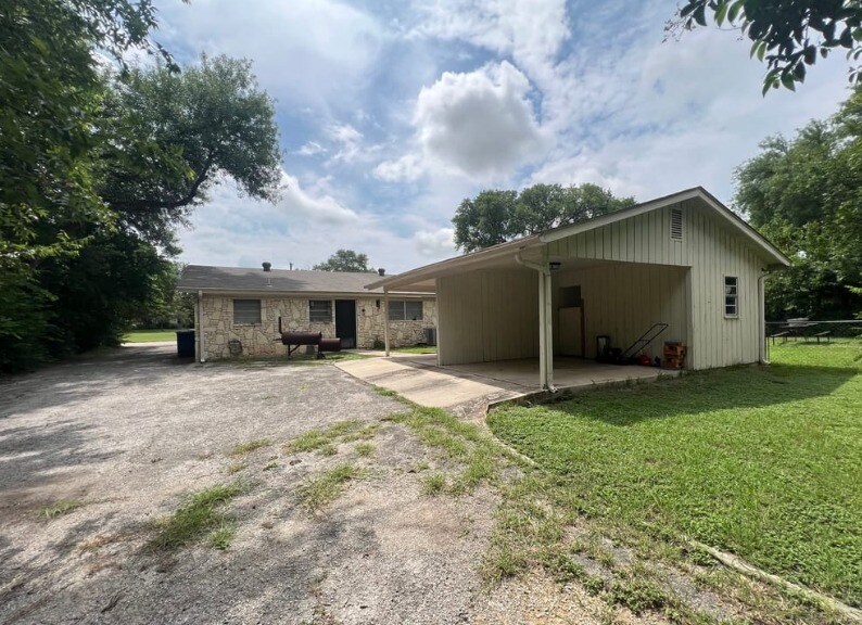 More Photos Of 1480 Gardenia Dr, New Braunfels Apartments For Sale