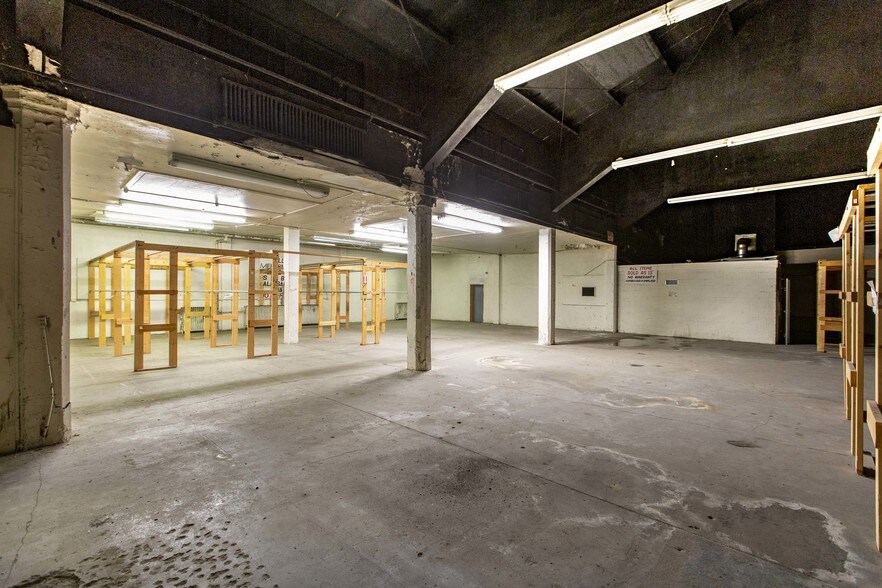 More Photos Of 8300 Woodward Ave, Detroit General Retail For Sale