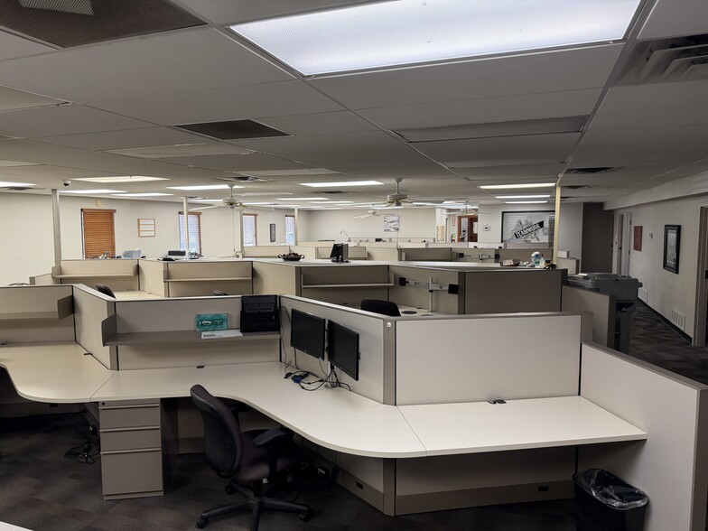 More Photos Of 770 NE 63rd St, Oklahoma City Office For Sale