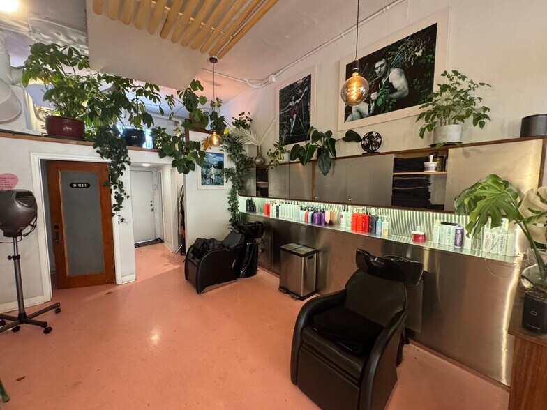 More Photos Of 2019-2023 Riverside Dr, Los Angeles Storefront Retail Office For Sale