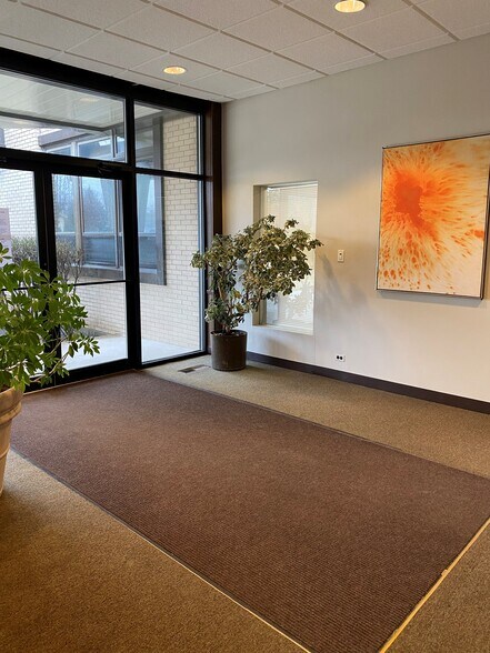 More Photos Of 800 W Central Rd, Mount Prospect Unknown For Lease