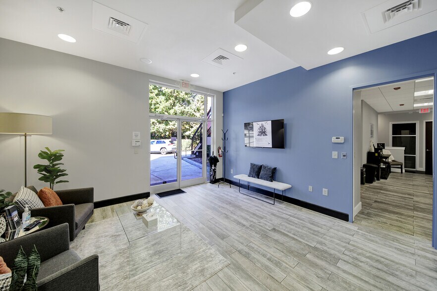 More Photos Of 2010 S Tryon St, Charlotte Loft Creative Space For Sale