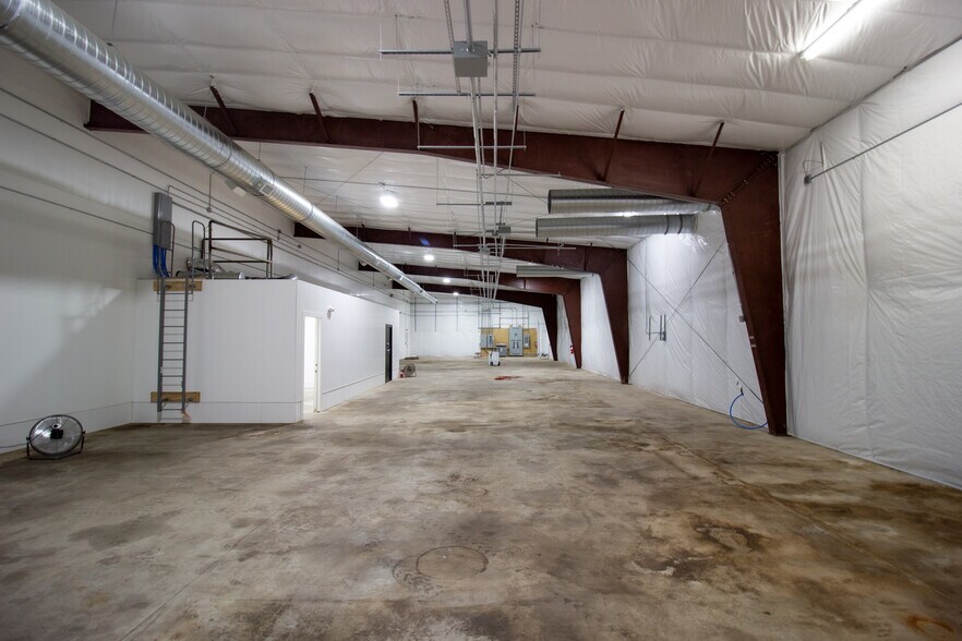 More Photos Of 6924 Peck Rd, Eaton Rapids Industrial For Sale