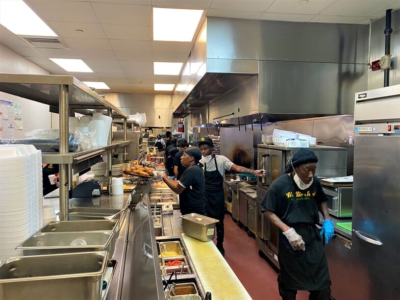 More Photos Of 3355 Patriot Pky, Sumter Restaurant For Sale