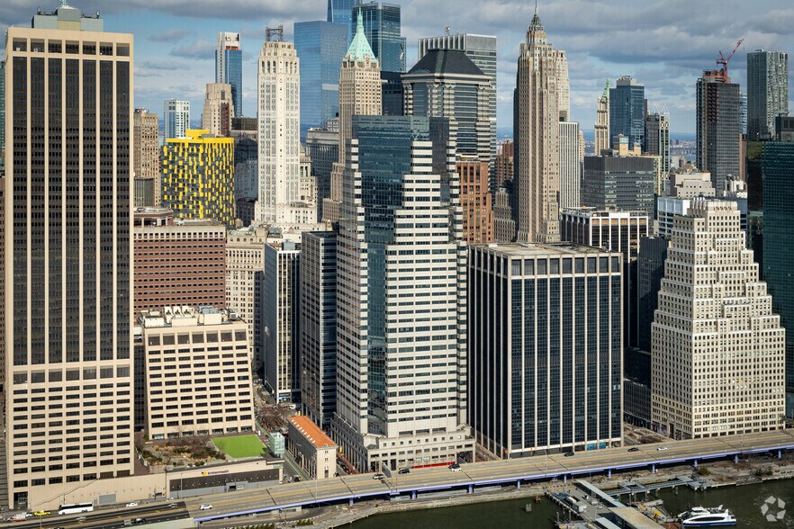 More Photos Of 32 Old Slip, New York Office For Lease