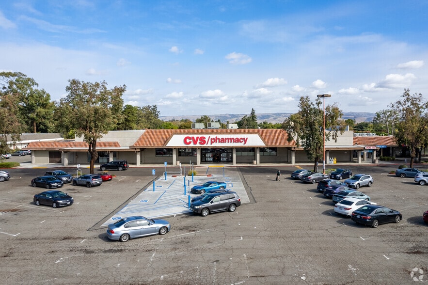 More Photos Of 35080 Newark Blvd, Newark Drugstore For Lease