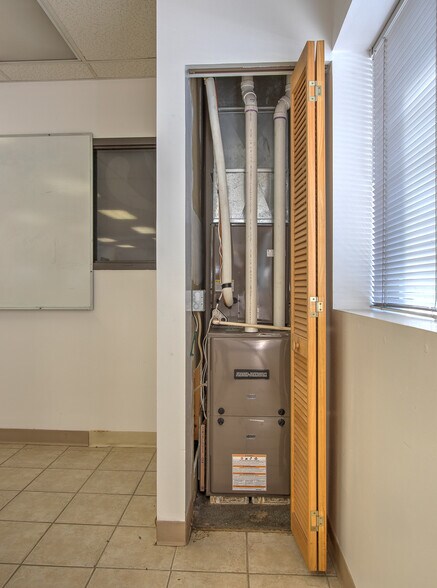 More Photos Of 206 Union St S, Mora Freestanding For Lease