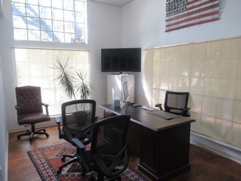 More Photos Of 12915 Jones Maltsberger Rd, San Antonio Office For Lease