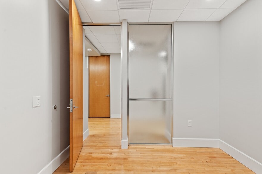 More Photos Of 208 Fayetteville St, Raleigh Loft Creative Space For Lease