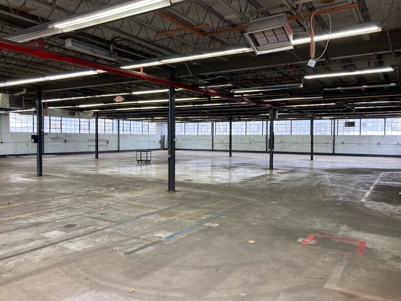 More Photos Of 137 US Highway 202, Ringoes Manufacturing For Lease