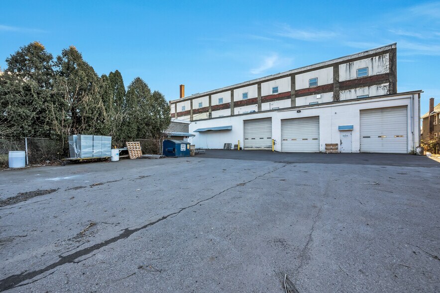 More Photos Of 373 High St, Wilkes Barre Manufacturing For Lease