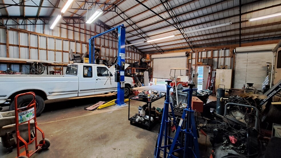 More Photos Of 11326 Highway 31, Evergreen Specialty For Sale