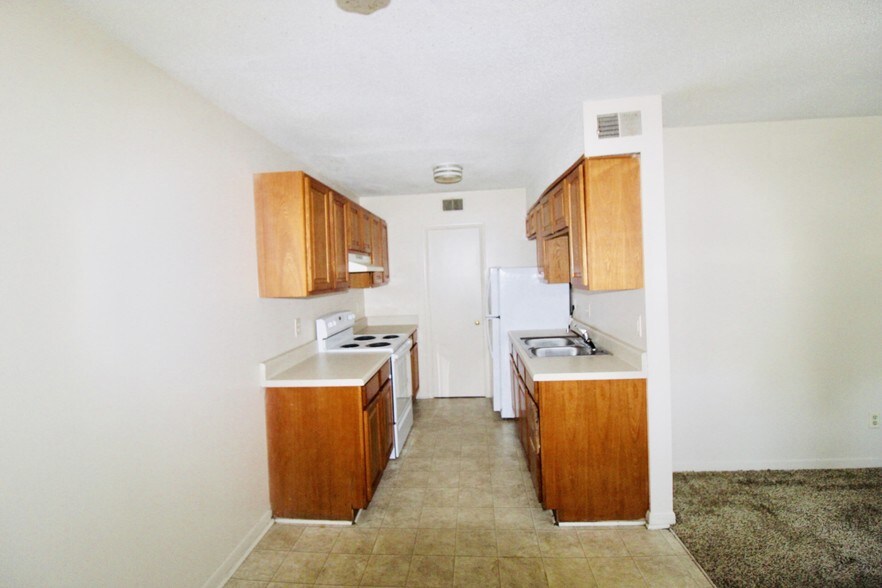 More Photos Of 656 Woodyard Rd, Trenton Apartments For Sale