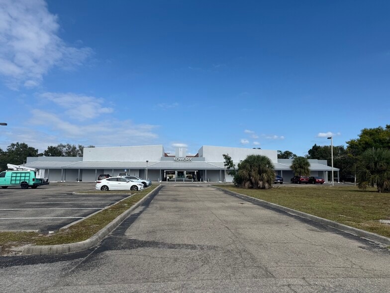 Primary Photo Of 1101 S Tamiami Trl, Venice Medical For Lease
