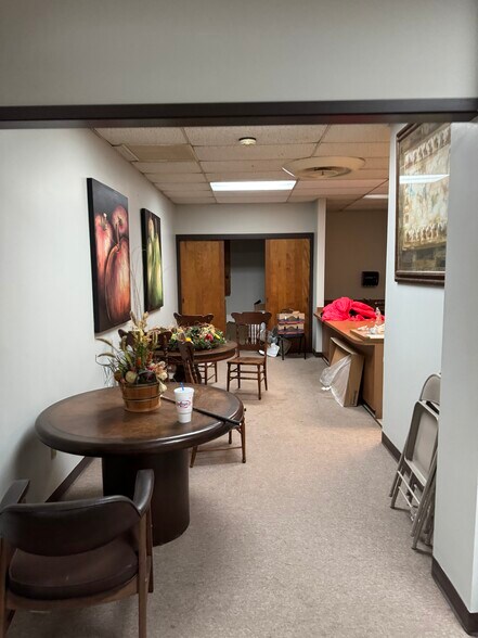 More Photos Of 8716 SE 15th St, Oklahoma City Distribution For Sale