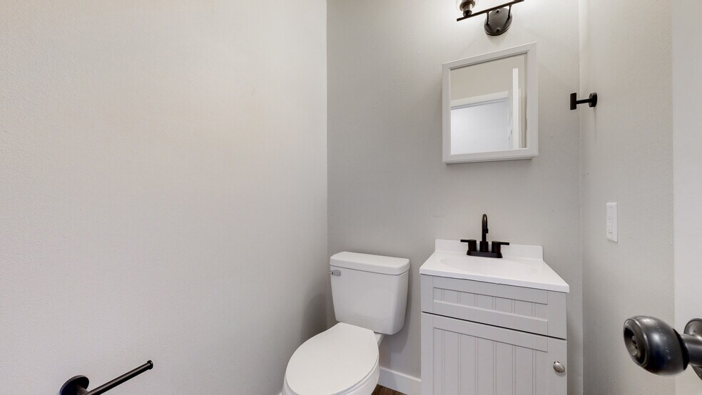 More Photos Of 807-813 37th Ave, Greeley Apartments For Sale