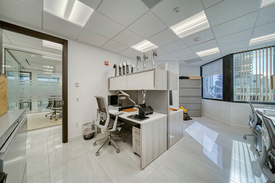 More Photos Of 1200 Brickell Ave, Miami Office For Lease