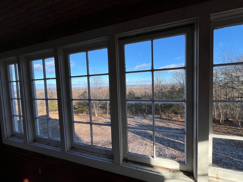 More Photos Of 156 Mount Zion Rd, Marlboro Flex For Sale