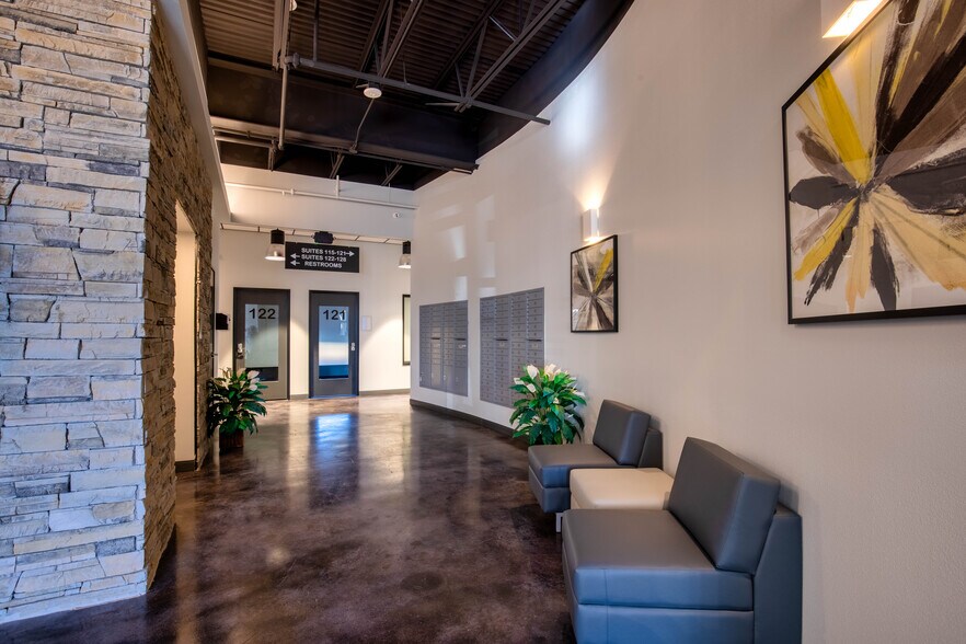 More Photos Of 8813 N Tarrant Pky, North Richland Hills Coworking Space