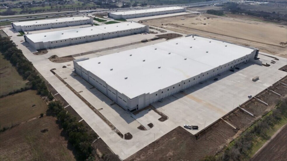 More Photos Of 22867 IH-35, Schertz Industrial For Lease