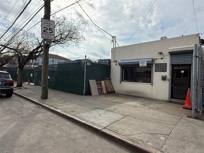 Primary Photo Of 11552 Lefferts Blvd, South Ozone Park Land For Lease