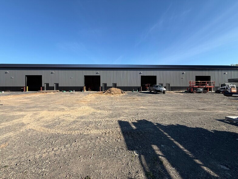More Photos Of 1134 NY State Route 5, Elbridge Light Distribution For Lease