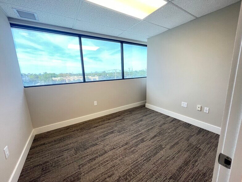 More Photos Of 633 S Andrews Ave, Fort Lauderdale Office For Lease