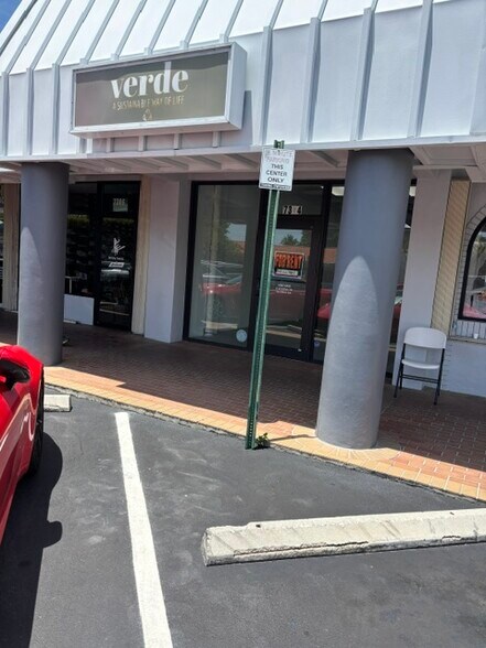 More Photos Of 7304 SW 57th Ave, South Miami General Retail For Lease