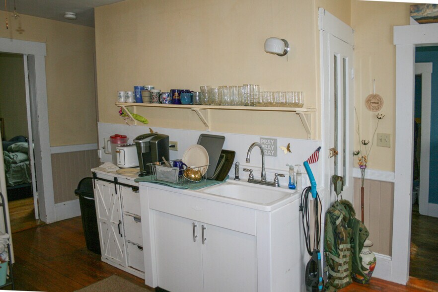 More Photos Of 40 Highland St, Ashland Apartments For Sale