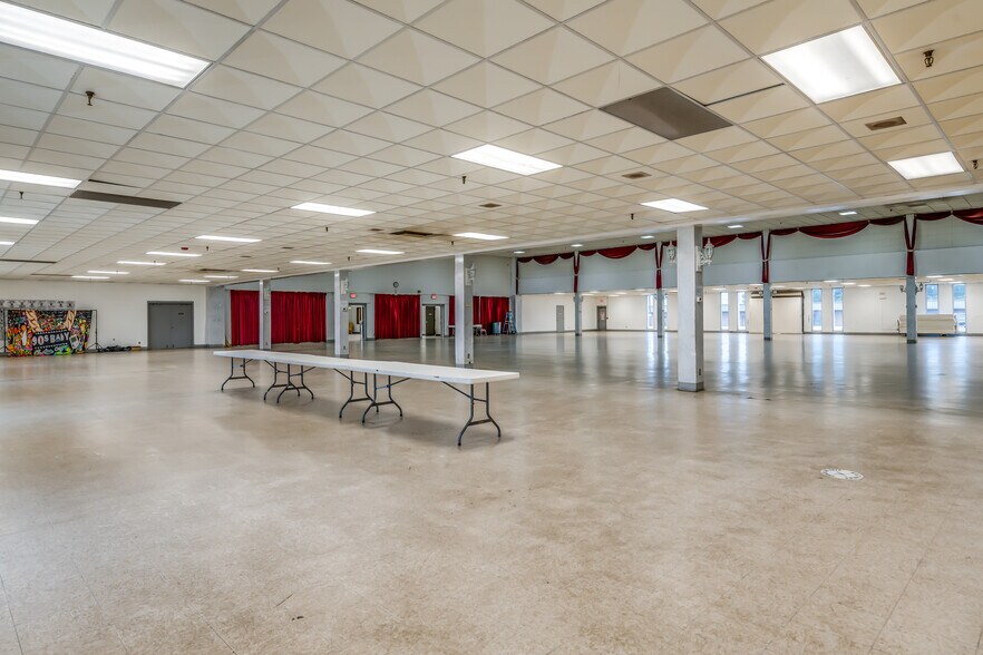 More Photos Of 555 Eastern Blvd, Montgomery Lodge Meeting Hall For Sale