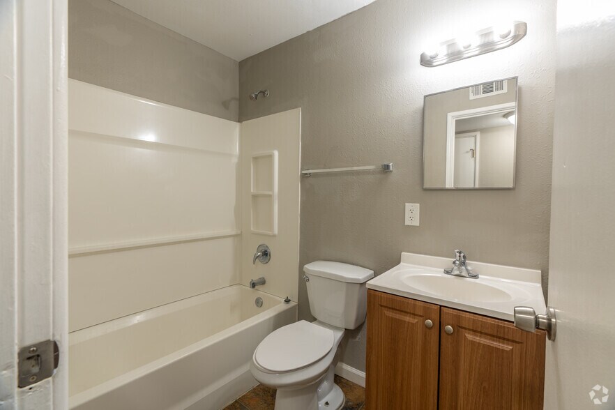 More Photos Of 5500-5602 Mable Ave, Saint Louis Apartments For Sale