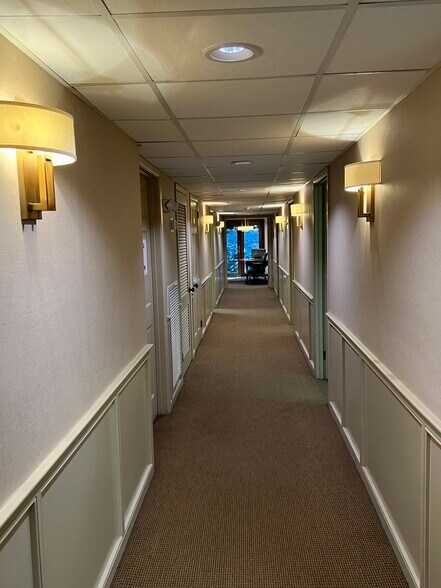 More Photos Of 61 Broad St, Charleston Office Residential For Sale