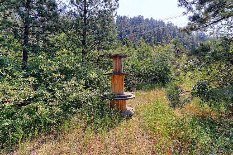 More Photos Of 30200 Highway 72, Golden Service Station For Sale