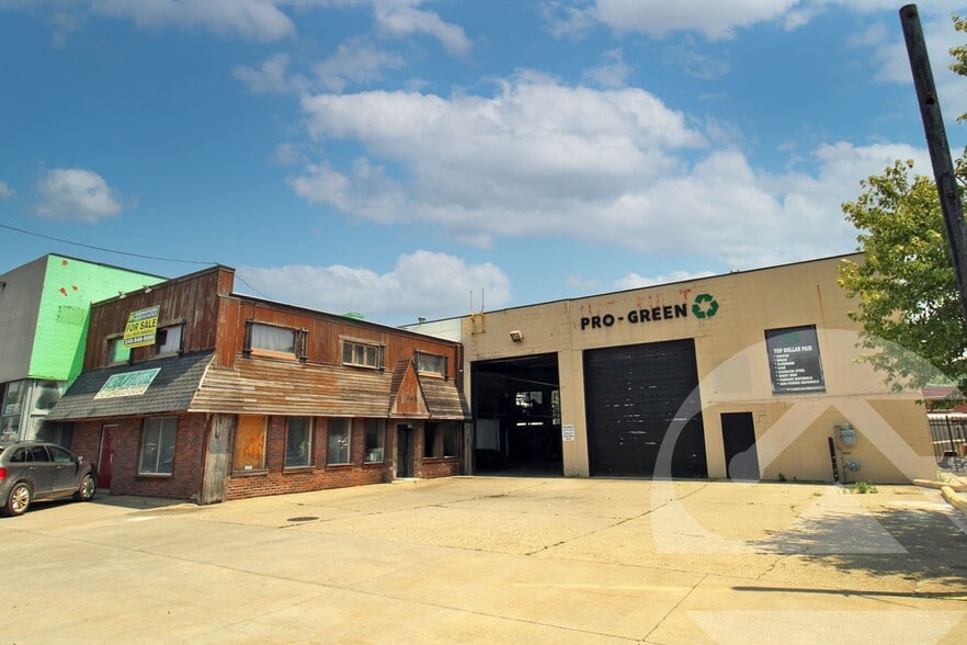 Primary Photo Of 15500 Telegraph Rd, Redford Industrial For Sale