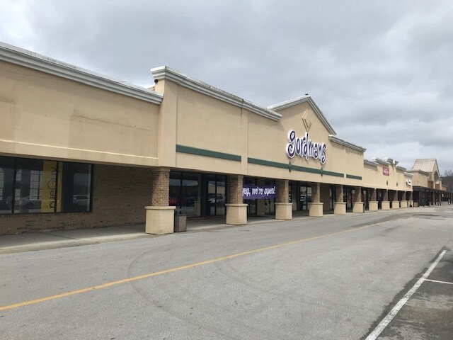 More Photos Of 300-370 Kroger Ctr, Morehead Unknown For Lease