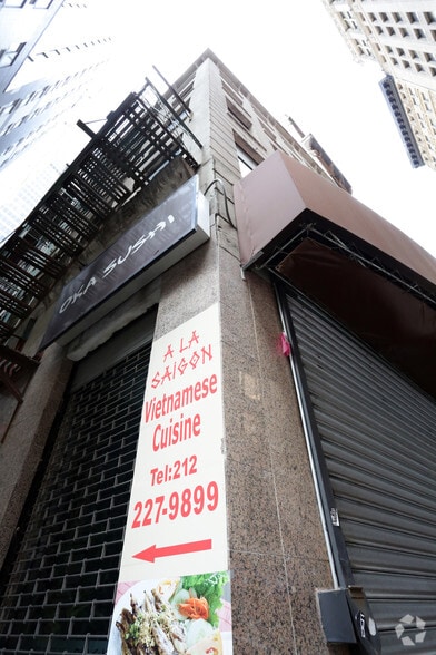 More Photos Of 16-18 Maiden Ln, New York Office For Lease