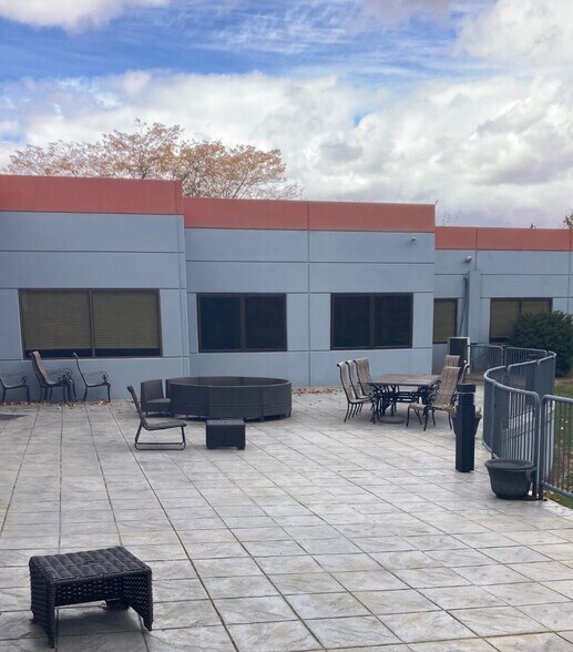 More Photos Of 1400 Commerce Center Dr, Franklin Flex For Sale