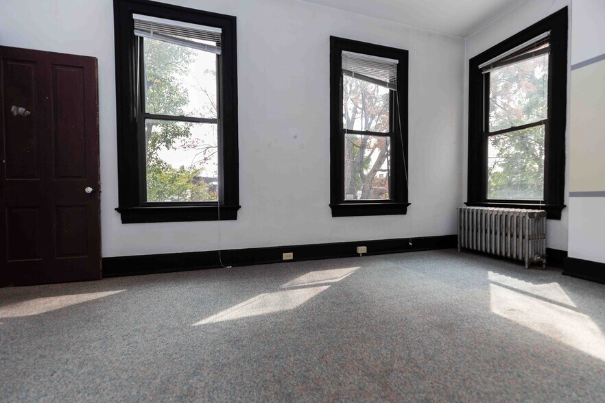 More Photos Of 2951 Sidney Ave, Cincinnati Office For Sale