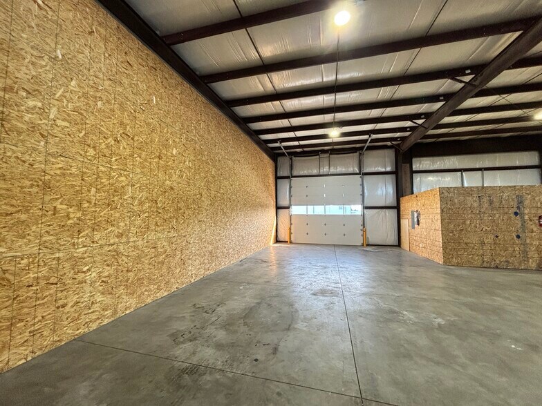 More Photos Of 1937 Pacific Ct SE, Stayton Industrial For Lease