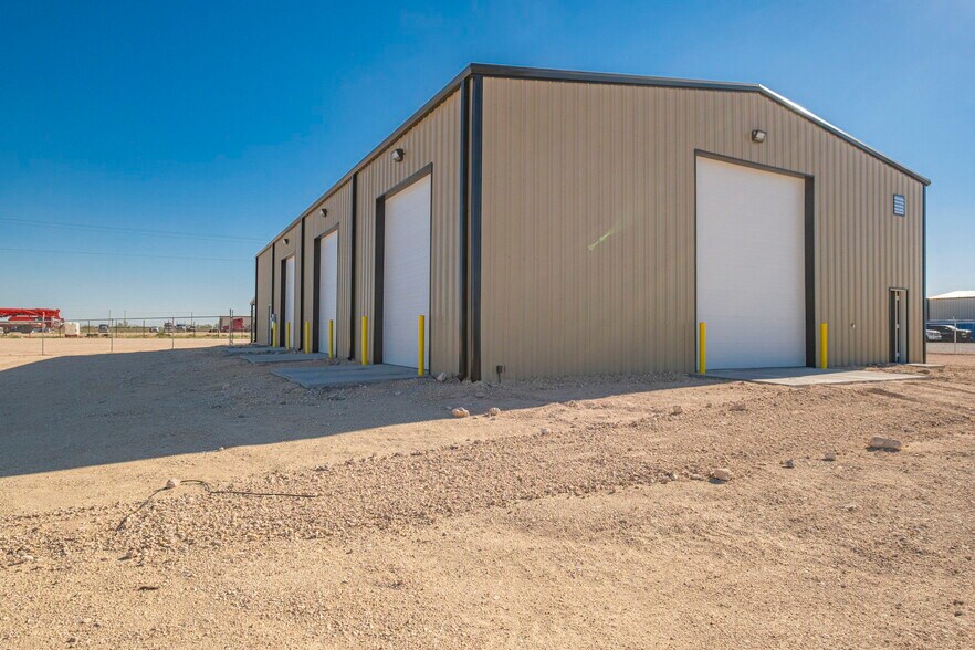 More Photos Of 14010 W Silver Fox Trl, Odessa Warehouse For Sale