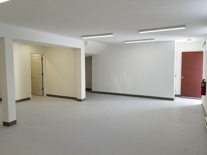 More Photos Of 1029 W Jericho Tpke, Smithtown Showroom For Sale