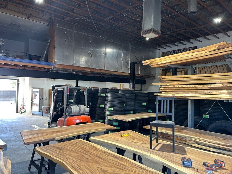 More Photos Of 8843 Lankershim Blvd, Sun Valley Light Manufacturing For Lease