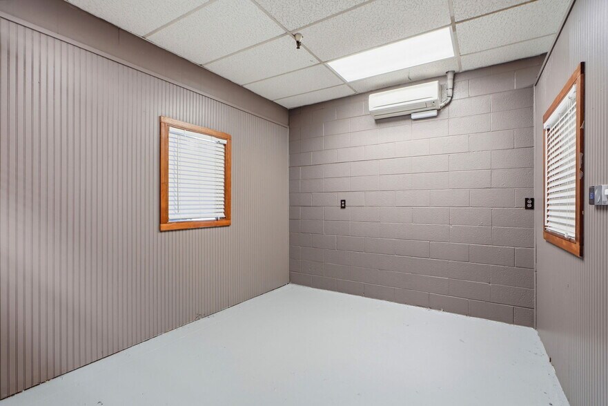 More Photos Of 1420 Healdsburg Ave, Healdsburg Flex For Sale