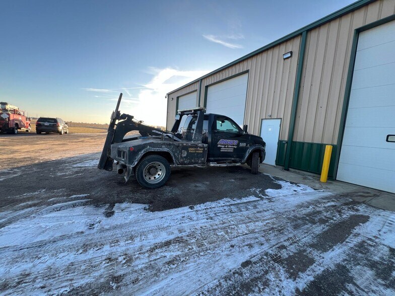 More Photos Of 14617 Kettlersville Rd, Wapakoneta Light Distribution For Sale