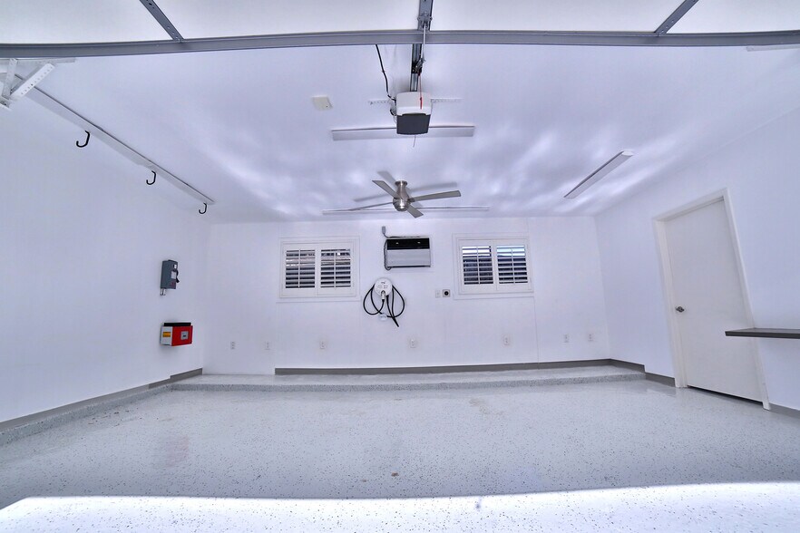 More Photos Of 2625 Peckham St, Houston Office Residential For Lease