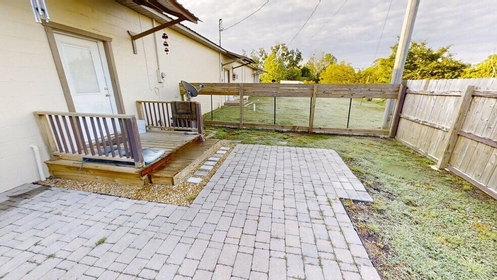 More Photos Of 17897 US-31, Vinemont General Retail For Sale