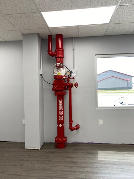 More Photos Of 2200 4th Ave, Seymour Manufacturing For Lease