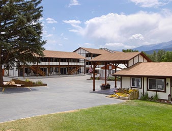 Primary Photo Of 525 W Rainbow Blvd, Salida Hotel For Sale