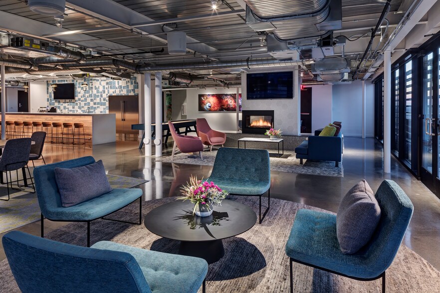 More Photos Of 603 Munger Ave, Dallas Office For Lease